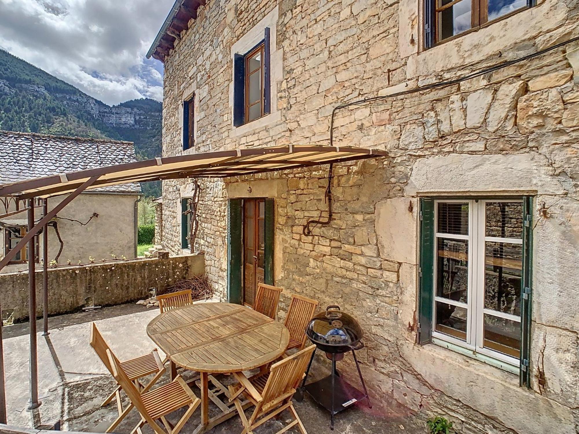 Gorges Du Tarn Gite En Pierres Avec Terrasse Quezac  Zewnętrze zdjęcie